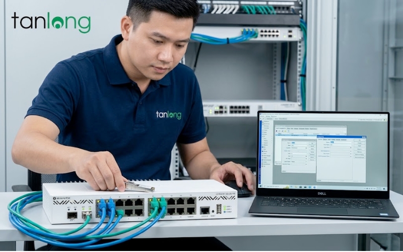 Chuyên gia TÂN LONG hỗ trợ cài đặt MikroTik CCR2004-16G-2S+PC miễn phí