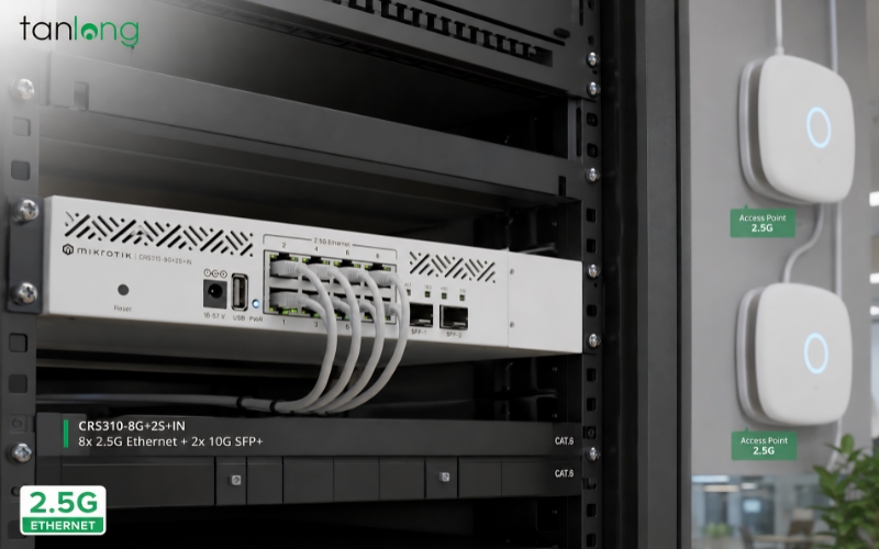 Thiết bị chuyển mạch CRS310-8G+2S+IN lắp đặt trong tủ rack cấp mạng 2.5G