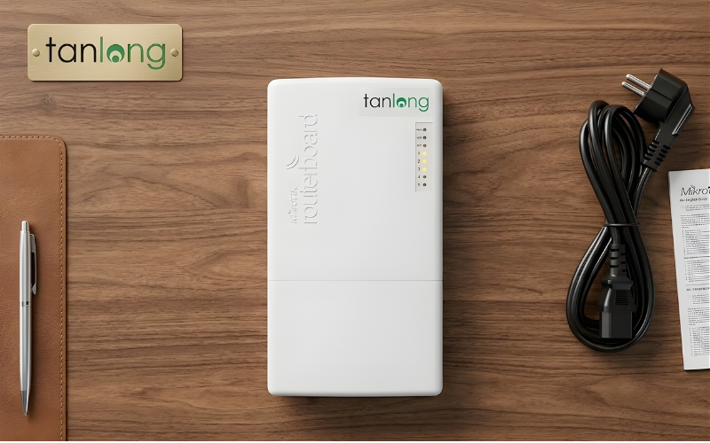 Cận cảnh các cổng kết nối Gigabit và SFP trên RB960PGS-PB