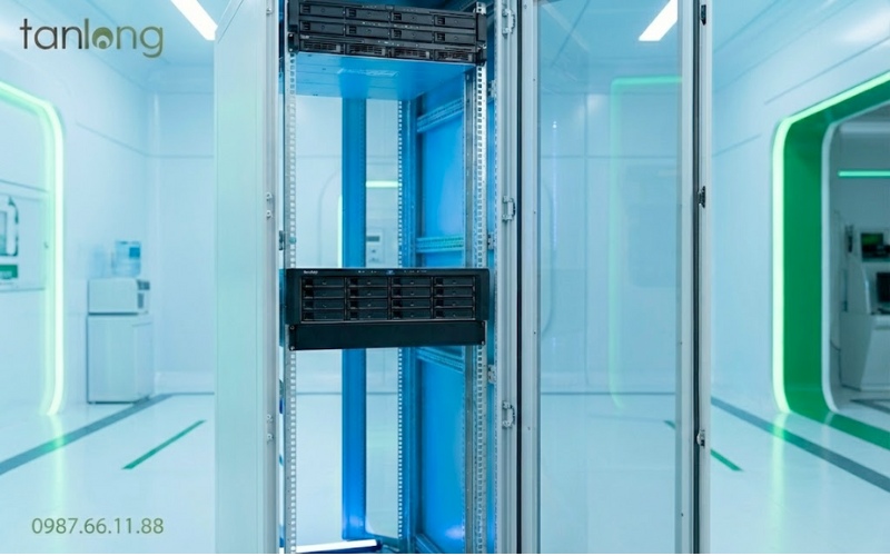 Nas Synology RS1221+ tủ rack